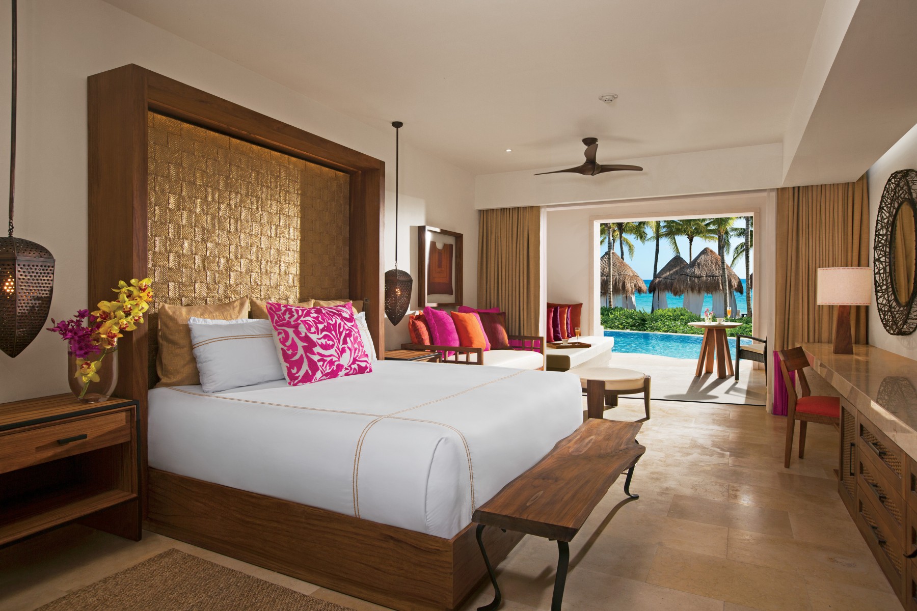 Preferred Junior Suite Swim-Out 